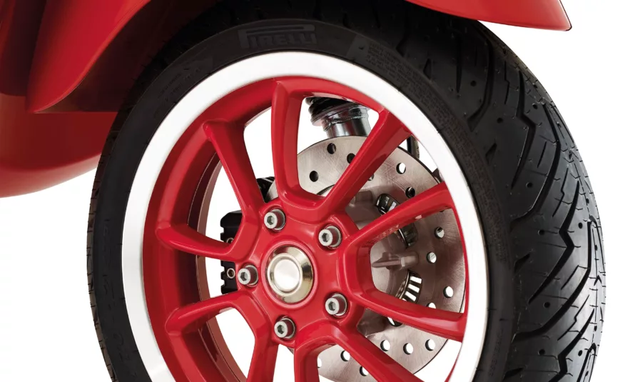 Investom moto Zlín, Vespa Primavera 125 RED