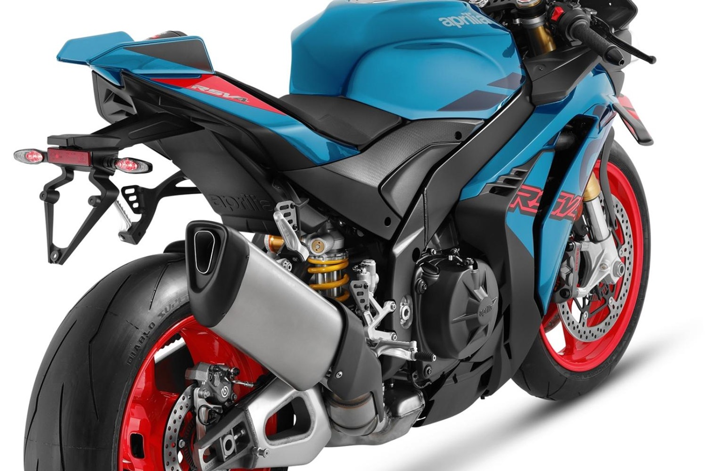 Investom-moto-Zlín-Aprilia RSV4