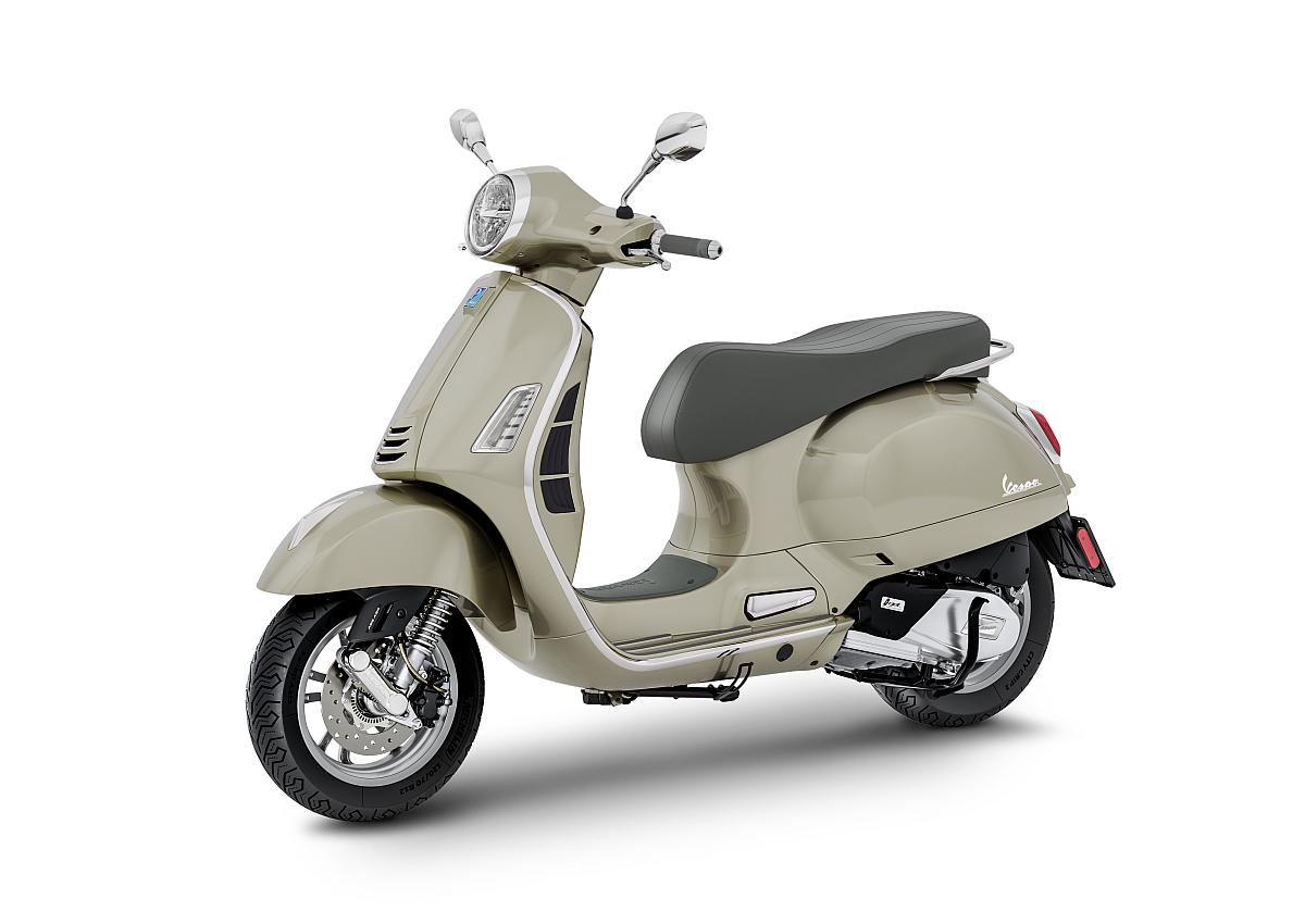 VESPA GTS 125 ABS, investom moto Zlín, skútr 125