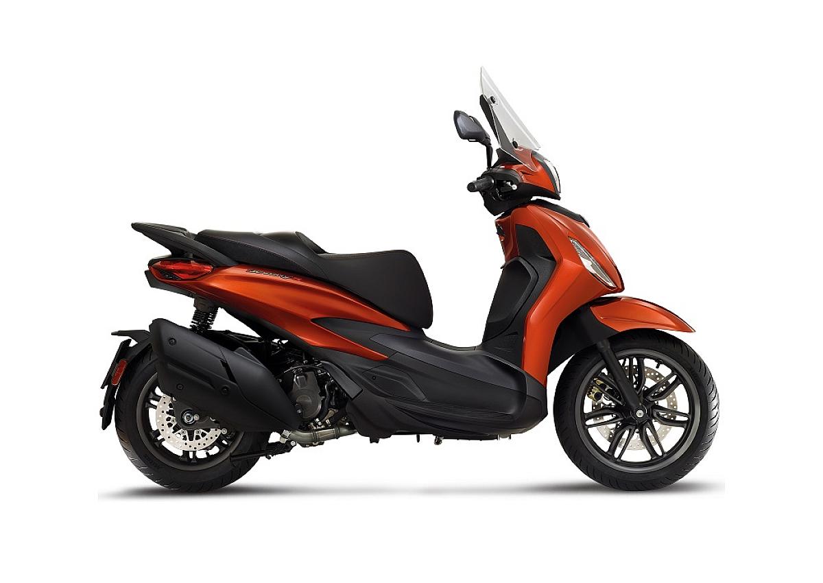 Piaggio Beverly S 400, investom moto Zlín, skútr A2