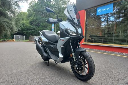 Investom moto Zlín, Aprilia SR GT 400