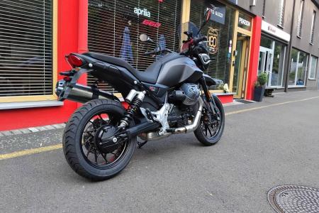 Investom moto Zlín, Moto Guzzi V85 Strada