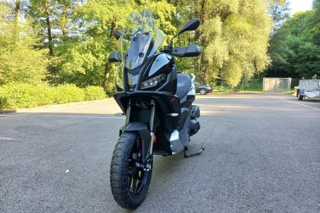 Investom moto Zlín, Aprilia SR GT 400