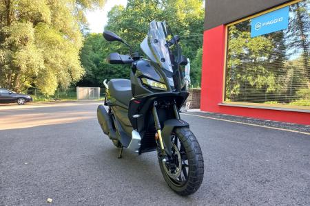 Investom moto Zlín, Aprilia SR GT 400