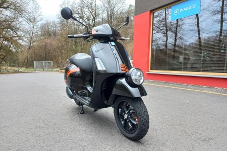 Investom moto Zlín Vespa GTV 300