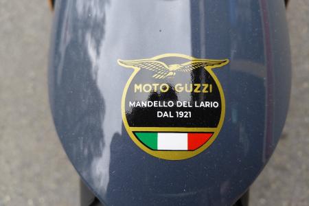 Investom moto Zlín, Moto Guzzi V7 Stone edice „105. výročí“