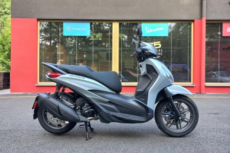 Investom moto Zlín, Piaggio Beverly S 310
