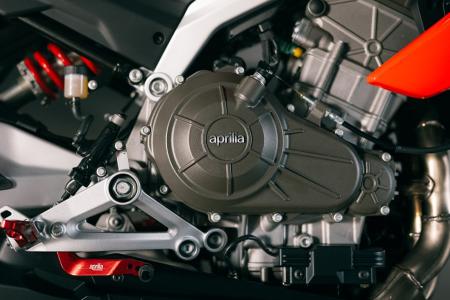 Investom moto Zlín, Aprilia Tuono 457