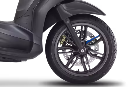 Investom moto Zlín, Piaggio Beverly S 400