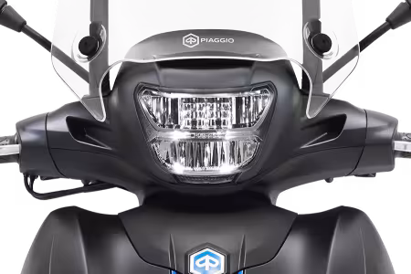 Investom moto Zlín, Piaggio Beverly S 400