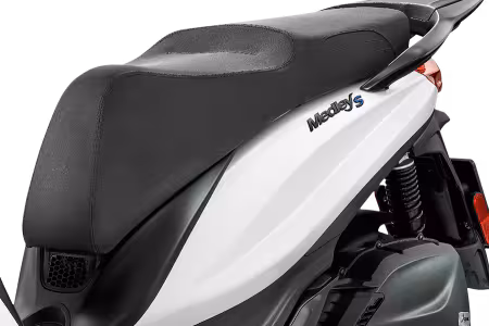 Investom moto Zlín, Piaggio Medley S 125