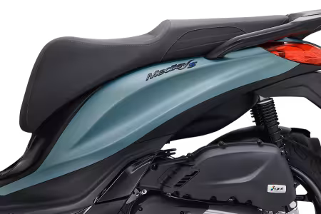 Investom moto Zlín, Piaggio Medley S 200