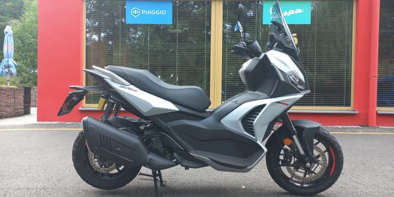 Investom moto Zlín, Aprilia SR GT 400