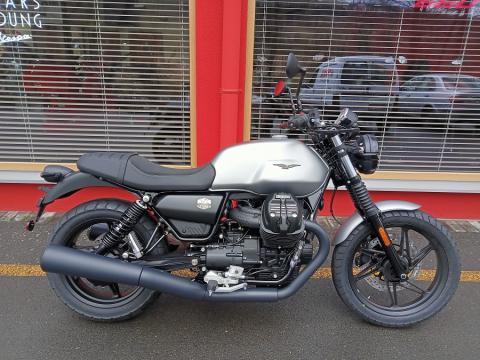 Moto Guzzi V7, investom moto Zlín, Stone , šedá