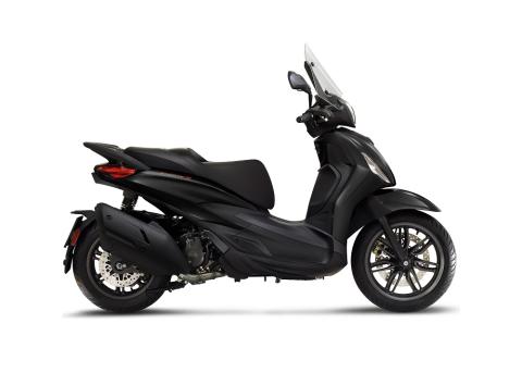 Piaggio Beverly S 400, investom moto Zlín, skútr A2