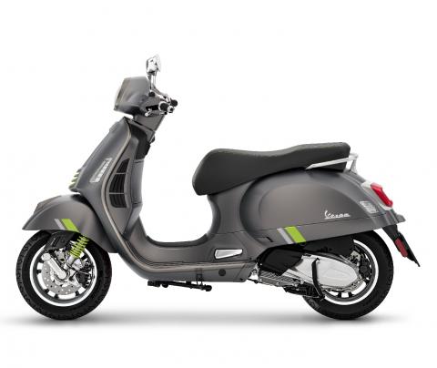 VESPA GTS SUPERTECH 300 ABS, investom moto Zlín, skútr 300